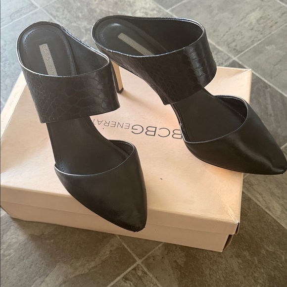 BCBGeneration Black Croc-Embossed Heels - Picture 2 of 8